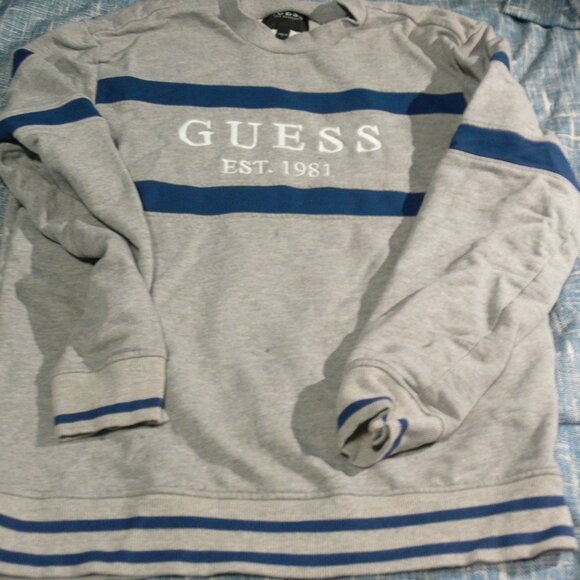 CREWNECK SWEATER BY GUESS ,LARGE - Picture 4 of 4